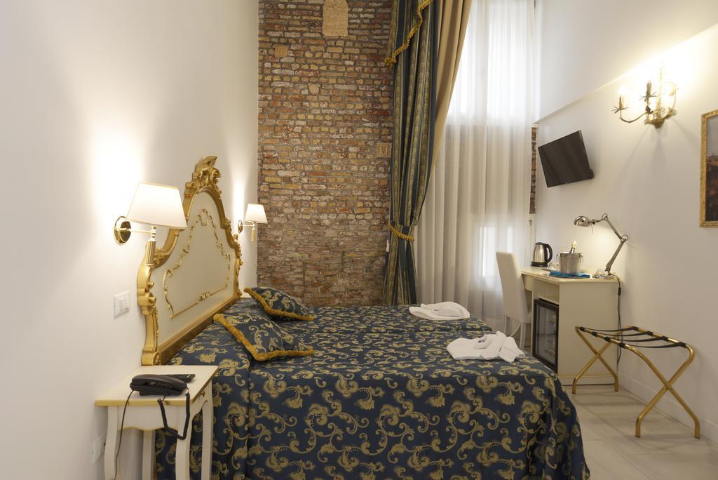 Al Mascaron Ridente Hotel Venetië